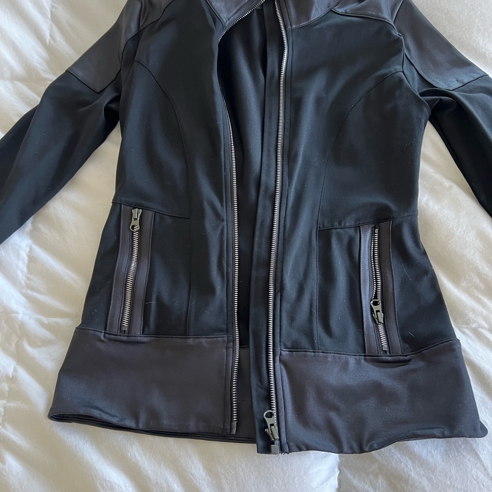 Alo workout jacket